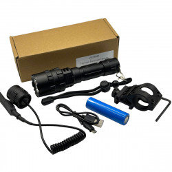 Фото: “Подствольный фонарь с выносной кнопкой и креплением на планку Вивер/Пикатинни №”