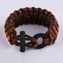 Фото: “Браслет из верёвки”