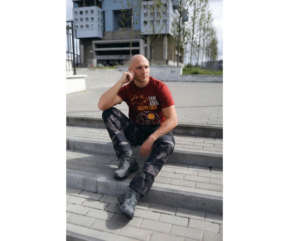 Фото: “Футболка Travel Advice: Russian Luck Helikon, цвет Red/Black Melange”, купить в интернет магазине