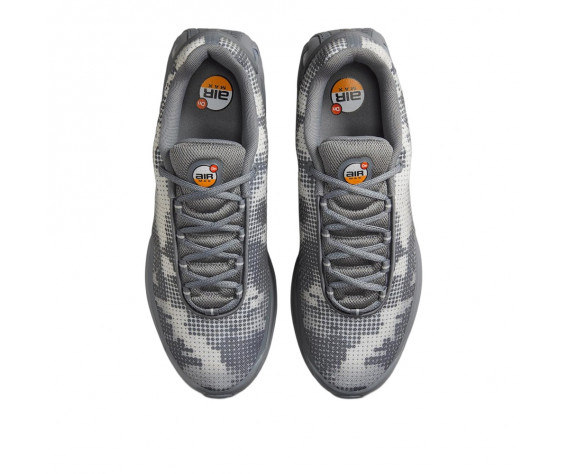 Фото: “Кроссовки U Air Max Dn Nike, цвет Cool Grey/Metallic Silver”, купить в интернет магазине