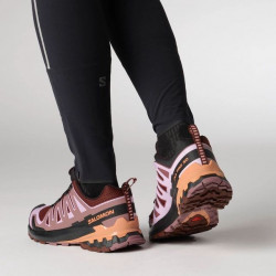 Фото: “Кроссовки W PRO 3D V9 Salomon, цвет Rum Raisin/Orchid Bouq”