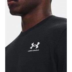 Превью товара: “Толстовка Essential Fleece Crew Under Armour, цвет Black”, купить в интернет магазине