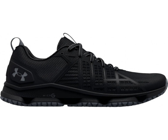 Фото: “Кроссовки MG Strikefast Under Armour, цвет Black”, купить в интернет магазине