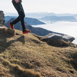Превью товара: “Кроссовки Skyhawk Trail Running HH, цвет Cherry Tomato”, купить в интернет магазине