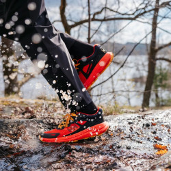 Превью товара: “Кроссовки Skyhawk Trail Running HH, цвет Cherry Tomato”, купить в интернет магазине