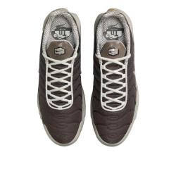 Превью товара: “Кроссовки U Air Max Plus Nike, цвет Cave Stone/Summit White”, купить в интернет магазине