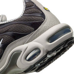 Превью товара: “Кроссовки U Air Max Plus Nike, цвет Cave Stone/Summit White”, купить в интернет магазине