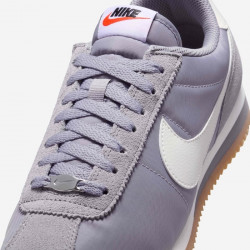 Превью товара: “Кроссовки W Cortez Nike, цвет Cement Grey/Sail-Gum Light Brown”, купить в интернет магазине
