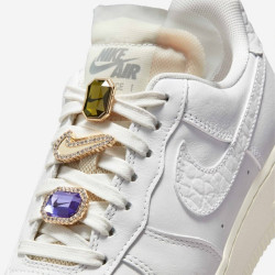 Превью товара: “Кеды W Air Force 1 Low Premium Nike, цвет Summit White/Sea”, купить в интернет магазине