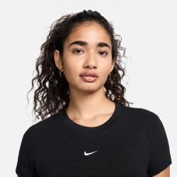Превью товара: “Футболка W NSW Chill Knit Mid Cropped Nike, цвет Black/White”, купить в интернет магазине
