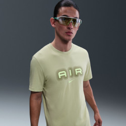 Превью товара: “Футболка M NSW Swoosh Air Graphic Nike, цвет Olive Aura”, купить в интернет магазине
