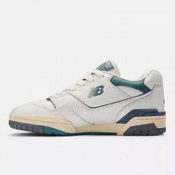 Превью товара: “Кроссовки U 550 New Balance, цвет White/New Spruce”, купить в интернет магазине