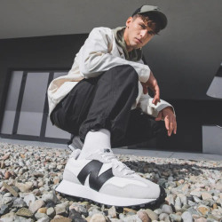 Превью товара: “Кроссовки M 327 New Balance, цвет White”, купить в интернет магазине