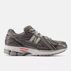 Фото: “Кроссовки U 1906R New Balance, цвет Black Metallic”, купить в интернет магазине