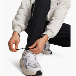 Превью товара: “Брюки Unstoppable Cargo Pant Under Armour, цвет Black/Metallic Silver”, купить в интернет магазине