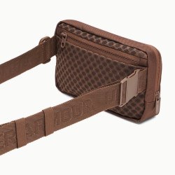 Превью товара: “Сумка поясная Essential Crossbody UA, цвет Incense Brown/Summit White”, купить в интернет магазине